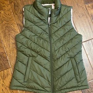 Women’s Gap puffer vest